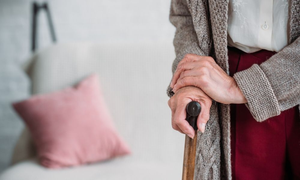 Tips for Walking When You Have Bad Knees