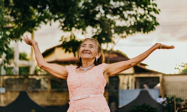 The Best Canes for the Elderly & Senior Citizens