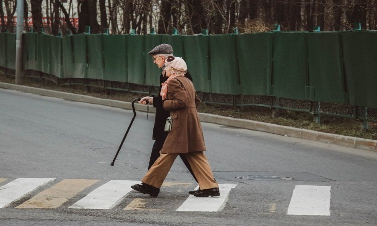 5 Things You Need to Know Before Using Your Walking Cane