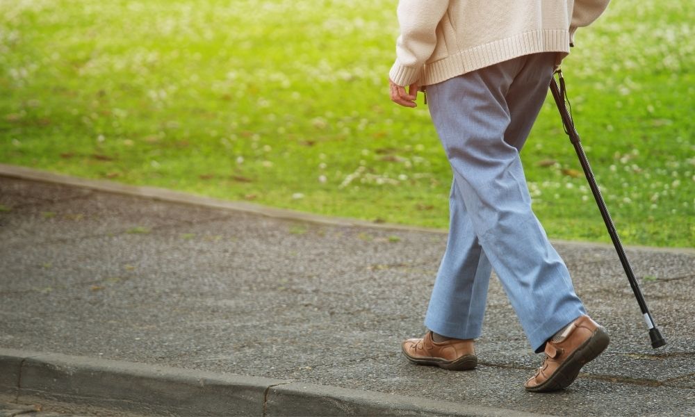 5 of the Biggest Misconceptions About Walking With a Cane