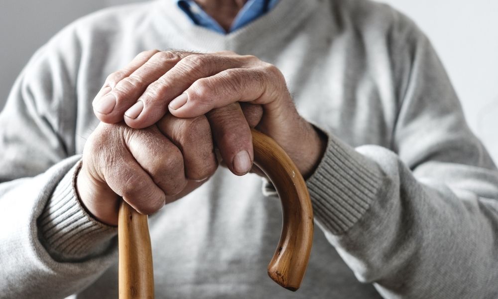 10 Famous Historical Figures Who Used Canes