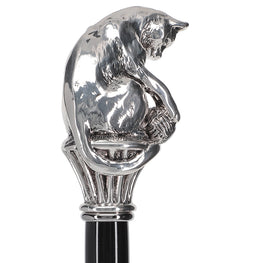 Italian Luxury: Cat with Yarn Stick, Crafted in 925r Silver