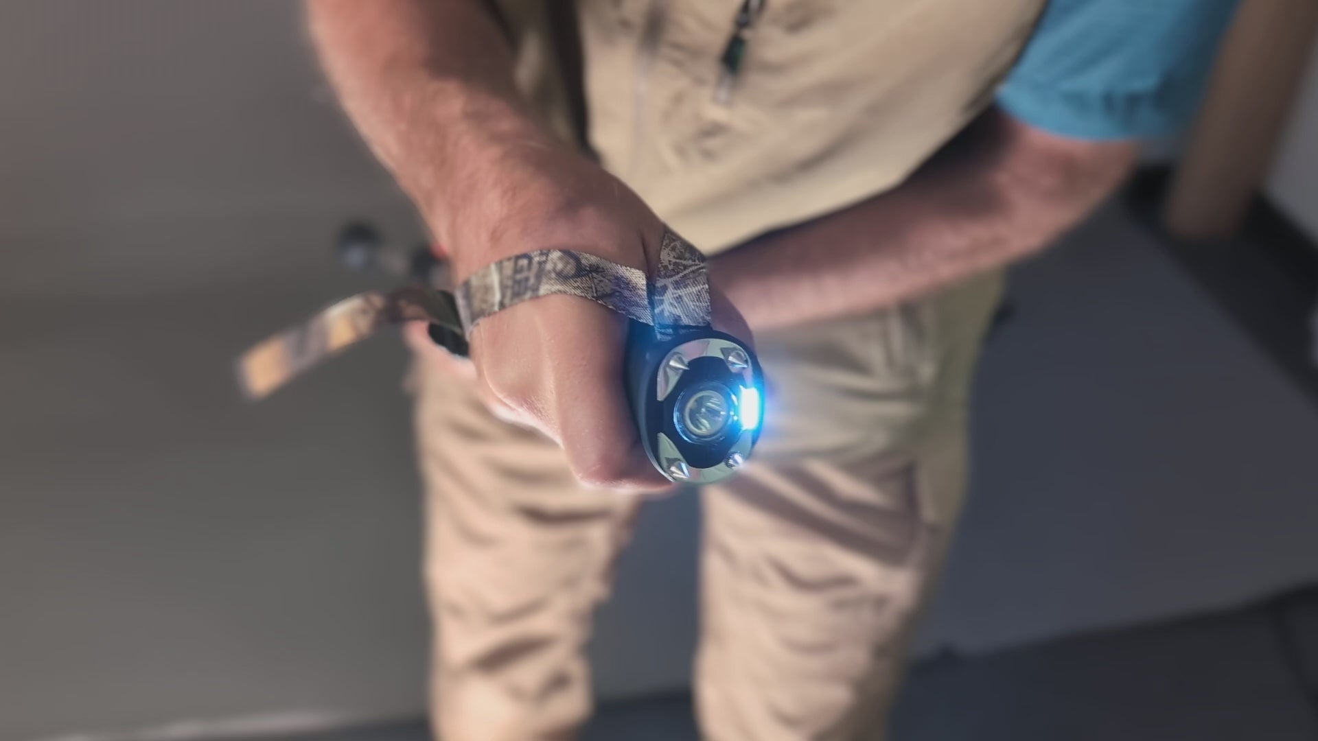 Load video: Zap® Realtree®  Hike 'n' Strike Stun Gun with Flashlight Hiking Staff